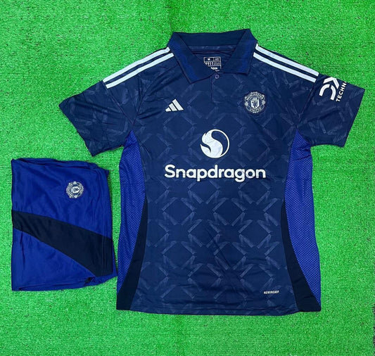 Manchester United jersey with shorts